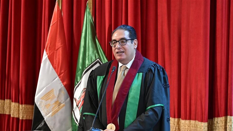 رئيس جامعة القاهرة