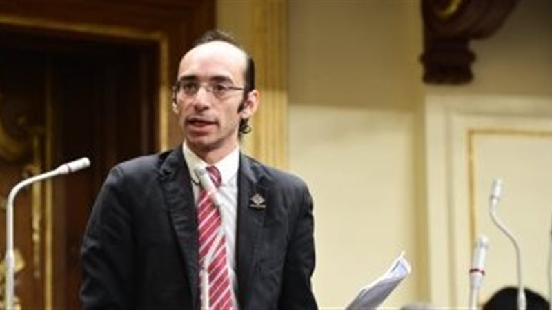 النائب محمد عبدالعزيز
