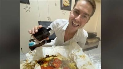 بيحب الأكل المصري.. خبير العطور العالمي جيريمي فريجرينس في زيارة لمصر