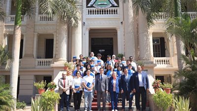 جامعة بنها تختتم زيارة طلاب المدرسة الصيفية بجامعة وسط الصين الزراعية