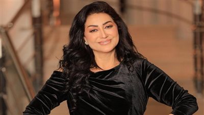 وفاء عامر تنفي شائعات مغادرتها مصر: “متواجدة وأتابع التحقيقات