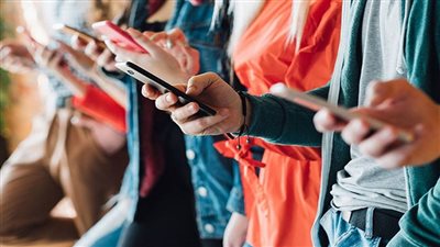 محمد طلعت: تلقينا العديد من شكاوى إيقاف الهواتف قبل قرار الجمارك| فيديو