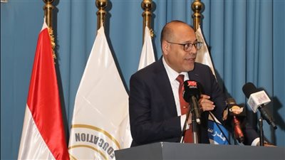 وزير العمل يُشارك في حفل تخرج الدفعة الرابعة لطلاب مدرسة السويدي للتكنولوجيا