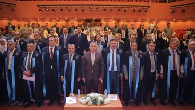 رئيس جامعة السويس: احتفال 