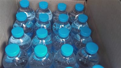 ضبط كيان مخالف لإنتاج وتعبئة مياه معدنية مغشوشة وخل طعام بالمنوفية 