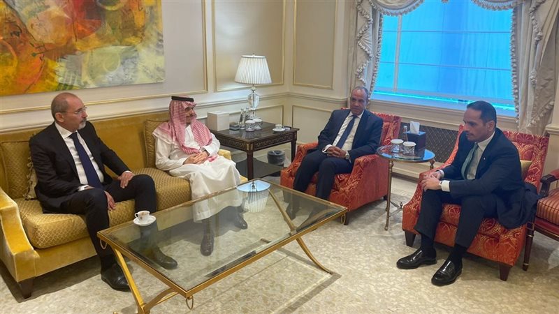 وزير الخارجية والهجرة