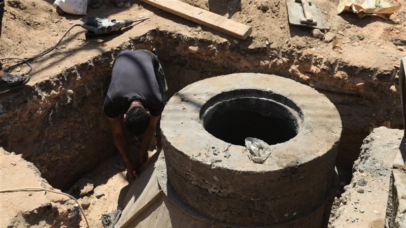 أثناء حل مشكلة المياة
