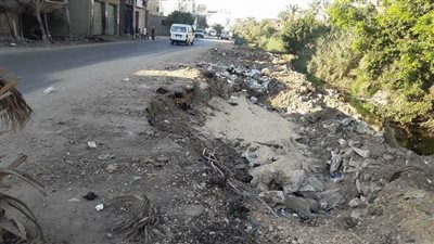 طريق عزبة البرج في دمياط.. شريان مُهمل يهدد أرواح المواطنين