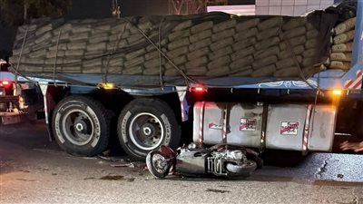 مصرع شخصين دهسًا أسفل تريلا بكورنيش المعادي.. والتحفظ على السائق 