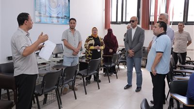 رئيس جامعة دمنهور يتابع استقبال طلاب الثانوية بمعامل التنسيق الإلكتروني 