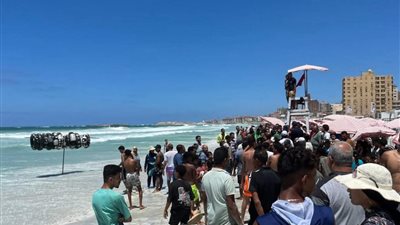 قوات الإنقاذ النهري تبحث عن شاب غرق في شاطئ العجمي غرب الإسكندرية