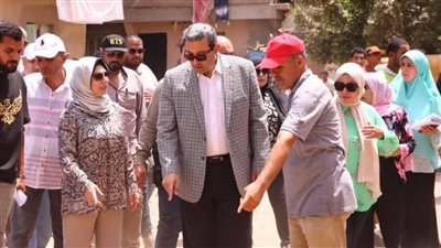 محافظ دمياط يتفقد موقف سيارات الأجرة والسوق الحضاري بكفر سليمان