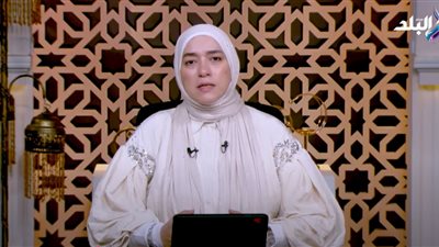 حكم إعطاء الزوجة أموالًا لوالدتها دون علم الزوج.. داعية تكشف مفاجأة|فيديو 