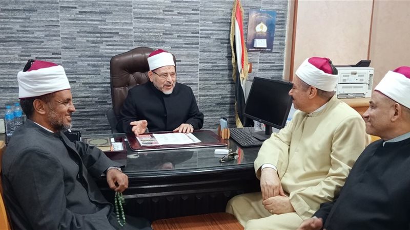 لقاء مدير أوقاف أسيوط