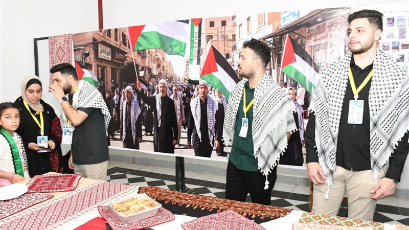 الطلاب الوافدين