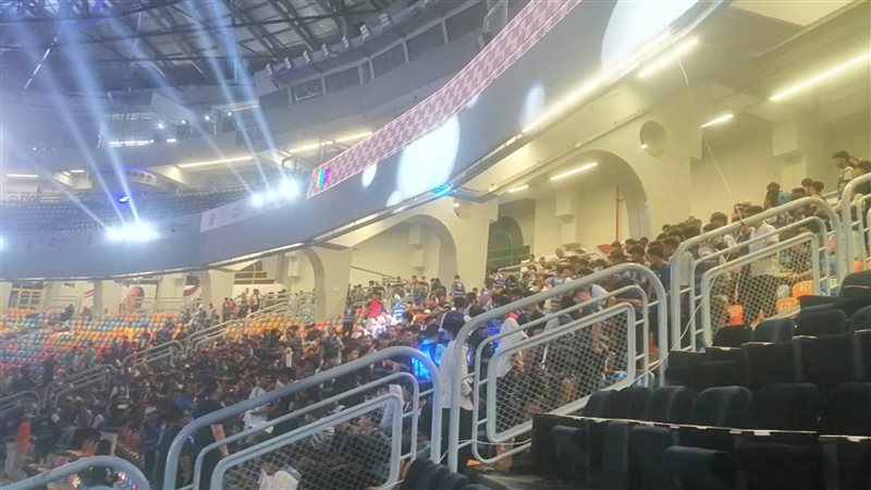 توافد المواطنين بمؤتمر