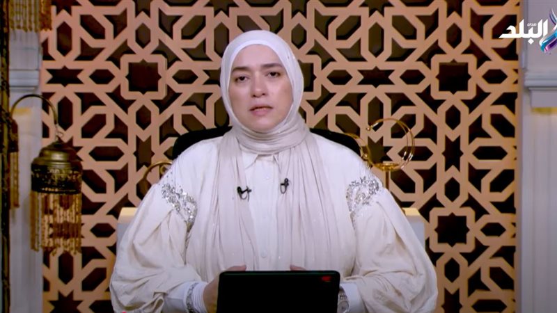الدكتورة دينا أبو