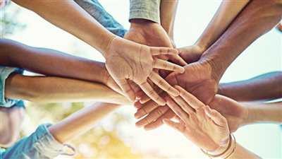 في يوم الصداقة العالمي.. 7 نصائح لتكوني صديقة أفضل وتبني علاقات إنسانية أعمق