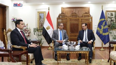 محافظ الفيوم ونائبة يزوران مدير الأمن ويهنئه بتجديد الثقة