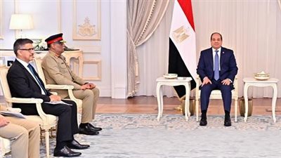 الرئيس السيسي لوزير الدفاع الباكستاني: وقف إطلاق النار بغزة أولوية قصوى