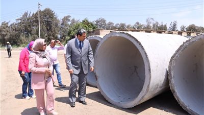 محافظ دمياط يتابع ميدانيًا أعمال ازدواج طريق رأس البر الغربي