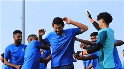 أحمد حجازي يشارك في خسارة نيوم السعودي وديا أمام الريان القطري