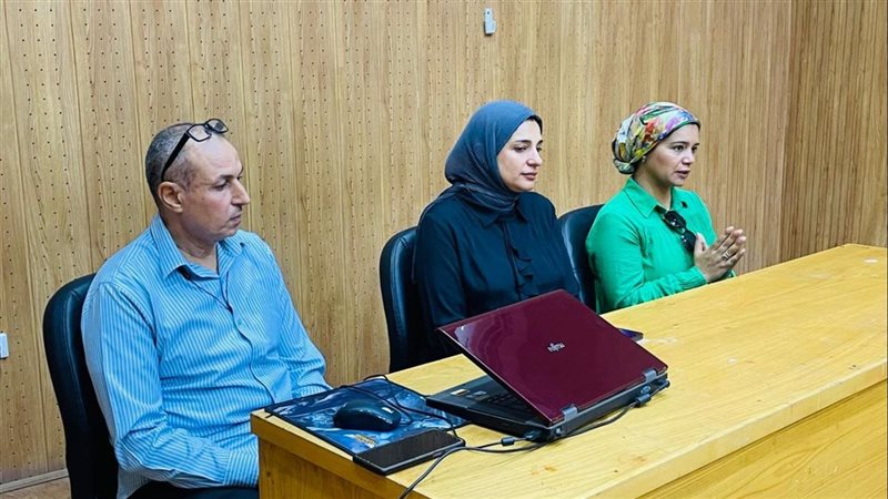 ندوة حول دعم الفنانين