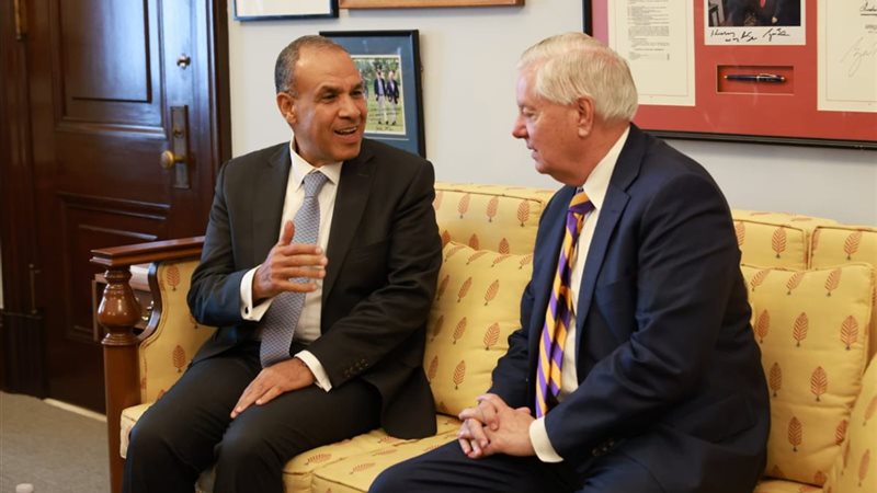 وزير الخارجية والهجرة