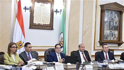 مجلس جامعة القاهرة يهنئ السيسي بثورة يوليو ويستعرض إنجازات العام الجامعي