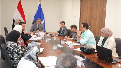 محافظ دمياط يكلف بإنشاء قاعدة بيانات للإعلانات المرخصة