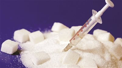 هل السكر يُسبب الإدمان فعلًا؟ اعرف تأثيره على الدماغ 