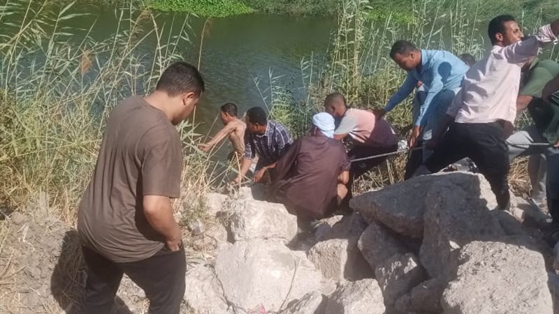 لحظة انتشال المتوفين