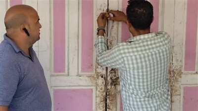 إخلاء وتشميع جراج ومخزن مخالف لتجميع القمامة برأس البر ومنية دمياط