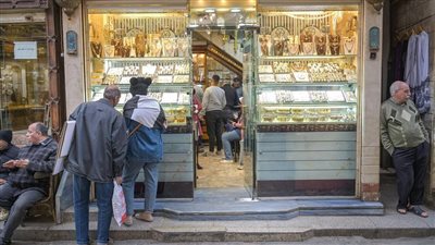 ارتفاع غير مسبوق.. سعر الذهب يصل لـ 5000 جنيه لأول مرة تاريخيًا