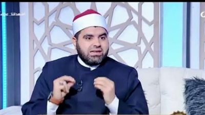 عالم أزهري: قصر الصلاة بالمصيف مسألة خلافية.. ولكل مسلم حرية الاختيار |خاص