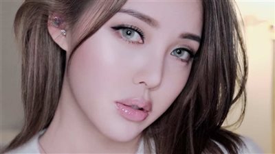 خطوات مكياج احترافي على الطريقة الكورية لبشرة مثالية وإطلالة ناعمة 