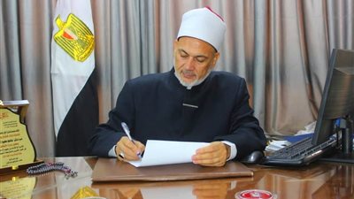 لمخالفة تعليمات خطبة الجمعة.. وكيل أوقاف بني سويف يحيل اثنين من الأئمة للتحقيق