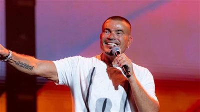 عمرو دياب يتصدر قائمة الأكثر استماعًا على 