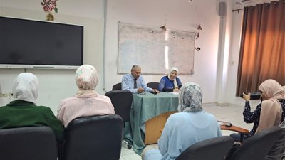 كلية الألسن بجامعة قناة السويس تطلق برنامجًا تدريبيًا في الترجمة الفورية