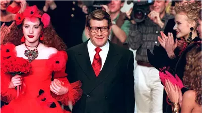 أحدث ثوره فنية في عالم الموضة.. في يوم ميلاده أسرار إبداع إيف سان لوران