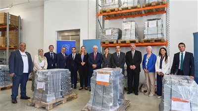 جامعة الفيوم تتسلم إهداء من 