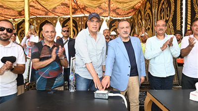 وزيرالري يشهد إزالة السد المؤقت ومرورالمياه خلال بوابات قنطرة الإبراهمية