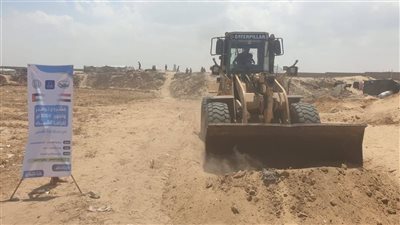 بدعم يمني.. حفر 1000 قبر لدفن شهداء الإحتلال الإسرائيلي في خان يونس