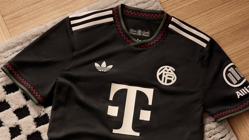 قميص بايرن ميونخ