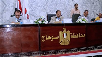 انطلاقة قوية لمشروعات الاستثمار بسوهاج.. 24 مشروعًا بين التنفيذ والطرح قريبًا