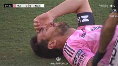 فزع في ميامي.. ميسي يغادر الملعب مصابا بكأس الدوريات