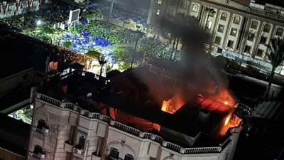 حريق هائل يلتهم سطح فندق شهير بمنطقة دوران محب بالمحلة الكبرى