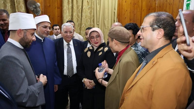 وزير الأوقاف خلال