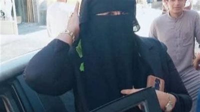 تخفت في النقاب.. وكيل تموين مطروح تضبط 5 أطنان دقيق مدعم قبل بيعها تهريبها