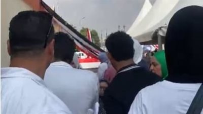 تأخر فتح لجنة مدرسة الشهيد ياسر جنينة بالشروق نصف ساعة عن الموعد المحدد